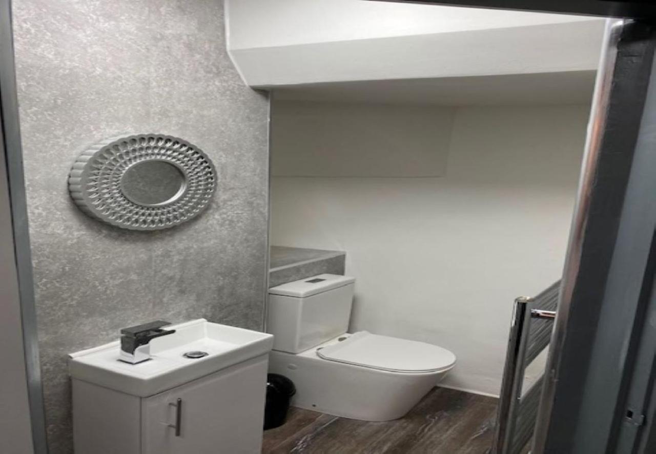 Ideal Abode Abbots 4 En-Suite Chester Exterior photo